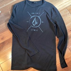 Men’s long sleeve shirt